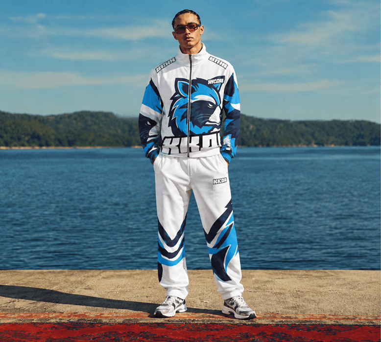 FLIGHT ESSENTIALS Look 1